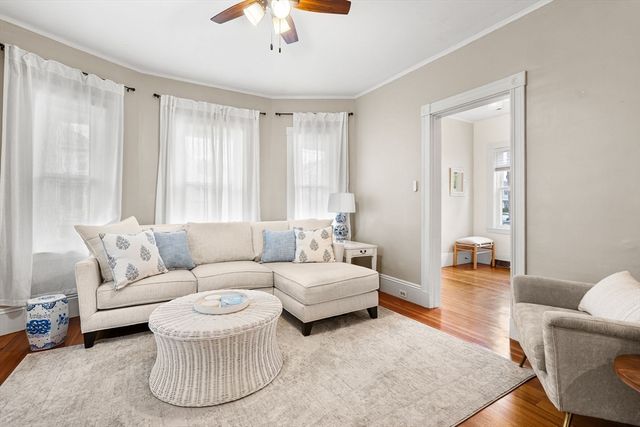 11 Draper Rd, Framingham, MA 01702