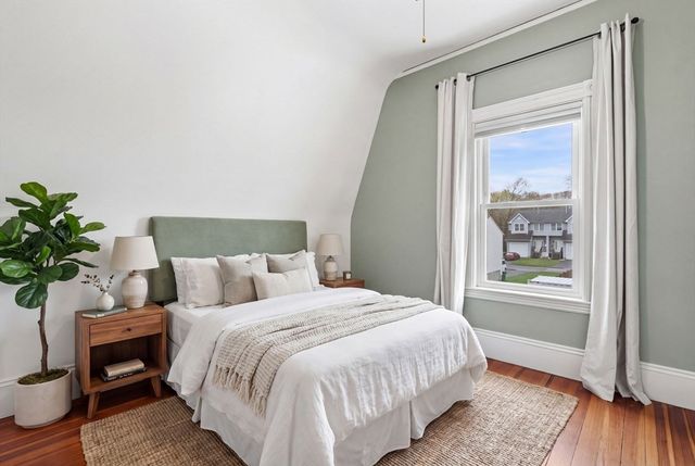 11 Draper Rd, Framingham, MA 01702