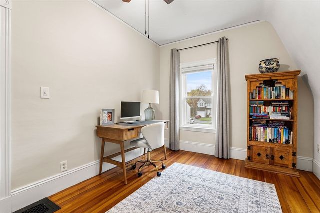 11 Draper Rd, Framingham, MA 01702