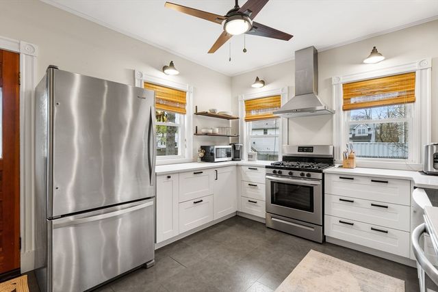 11 Draper Rd, Framingham, MA 01702