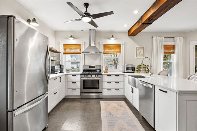 11 Draper Rd, Framingham, MA 01702