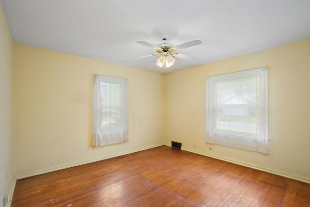 209 Beach Drive, Algonquin, IL 60102