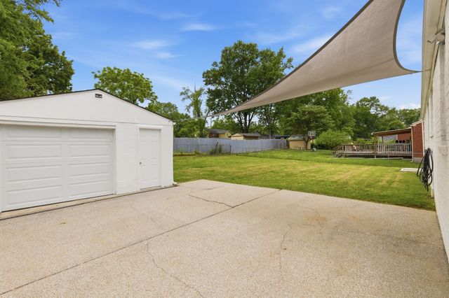 353 Melpar Dr, Nashville, TN 37211