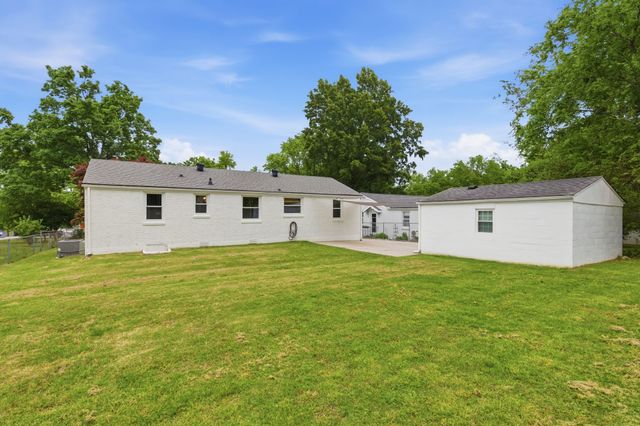 353 Melpar Dr, Nashville, TN 37211