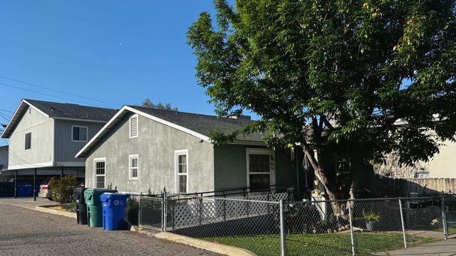 253 W Belleview Avenue, Porterville, CA 93257