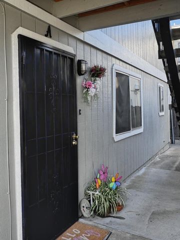 253 W Belleview Avenue, Porterville, CA 93257