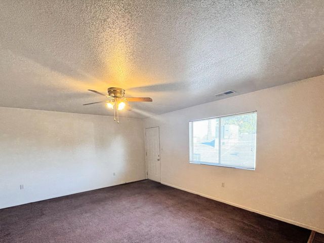 253 W Belleview Avenue, Porterville, CA 93257