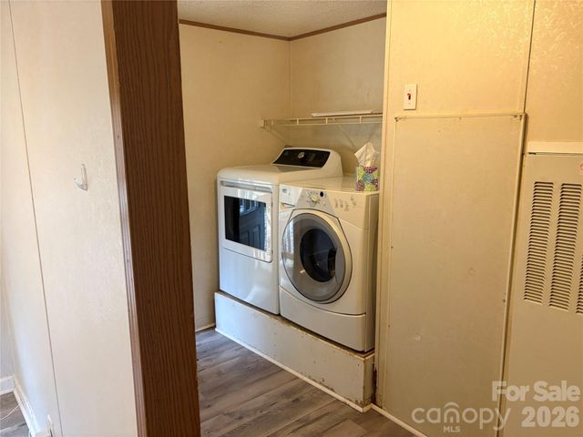 6 Shady Creek Lane, Leicester, NC 28748