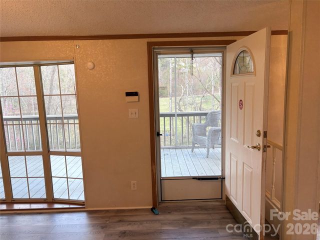 6 Shady Creek Lane, Leicester, NC 28748