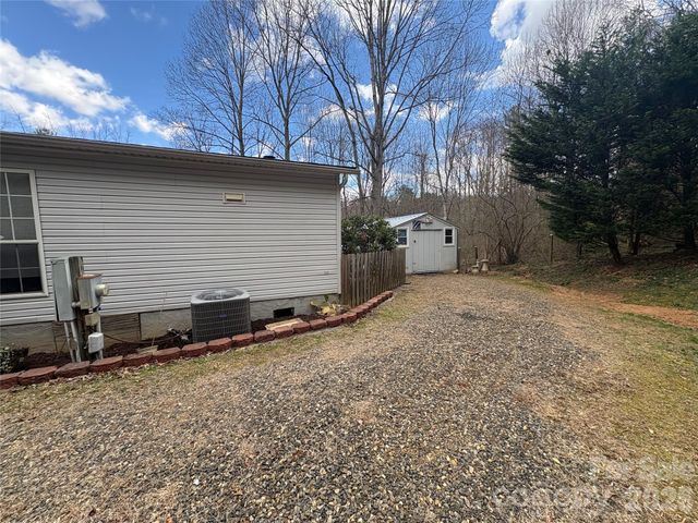 6 Shady Creek Lane, Leicester, NC 28748