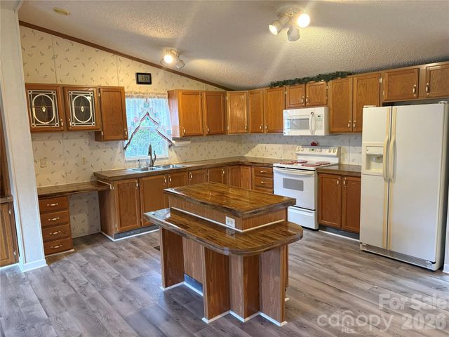 6 Shady Creek Lane, Leicester, NC 28748