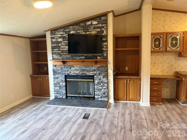 6 Shady Creek Lane, Leicester, NC 28748