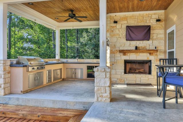 334 Sunset Drive, Livingston, TX 77351