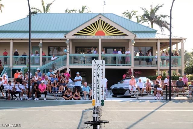 14439 Manchester DR, Naples, FL 34114