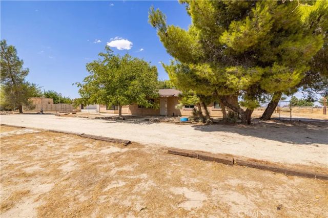 38617 95th Street East, Palmdale, CA 93591