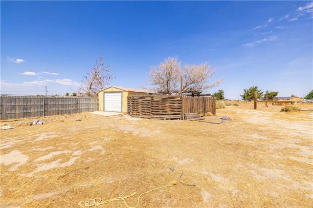 38617 95th Street East, Palmdale, CA 93591
