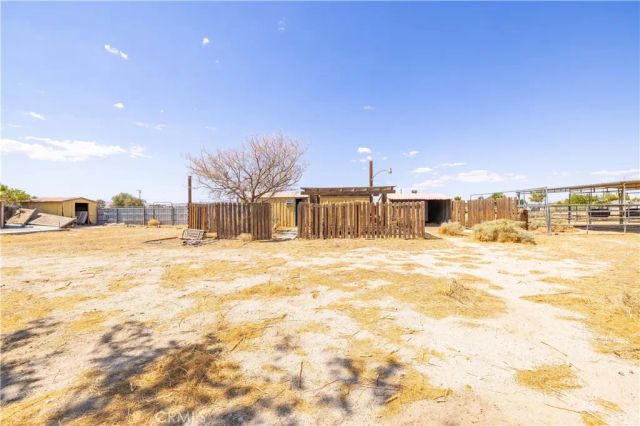 38617 95th Street East, Palmdale, CA 93591