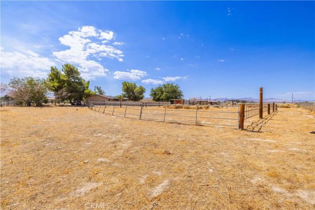 38617 95th Street East, Palmdale, CA 93591
