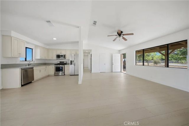 38617 95th Street East, Palmdale, CA 93591