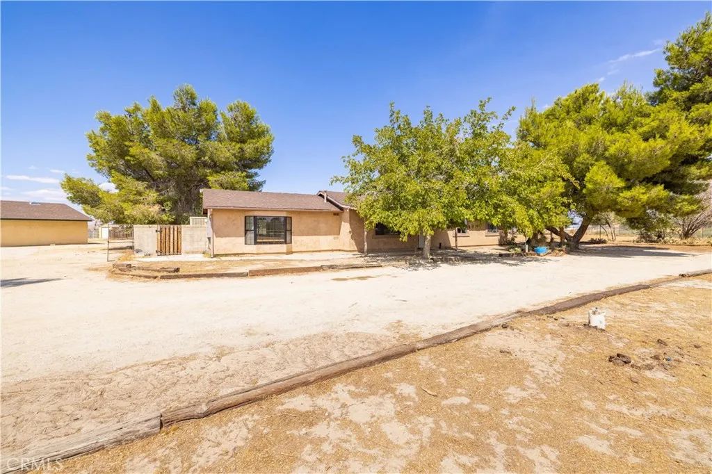38617 95th Street East, Palmdale, CA 93591