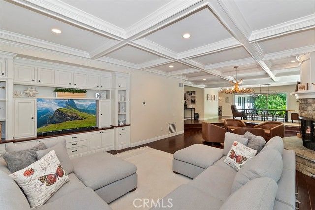 28411 North Shore Road, Lake Arrowhead, CA 92352