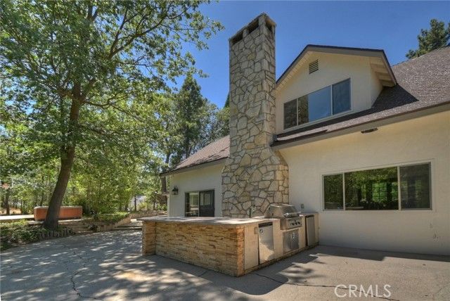 28411 North Shore Road, Lake Arrowhead, CA 92352