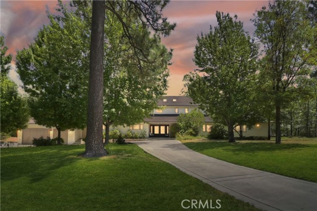 28411 North Shore Road, Lake Arrowhead, CA 92352