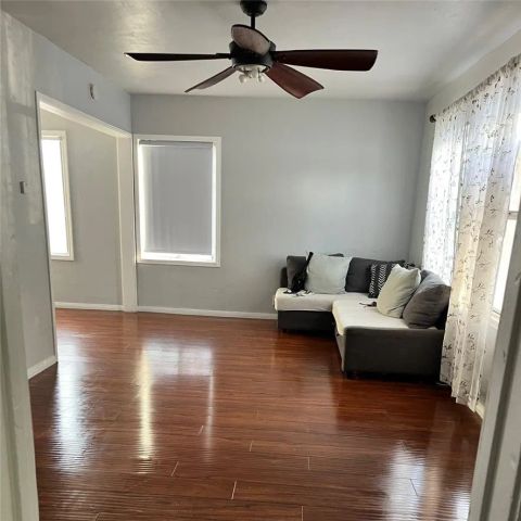 2102 E Lucien, Compton, CA 90222