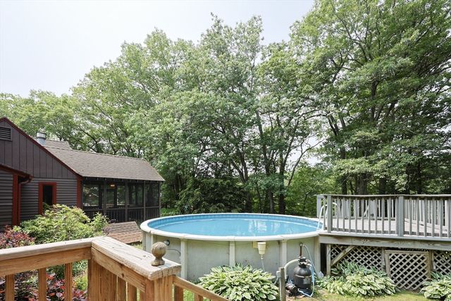 16 Birch Ln, Northbridge, MA 01534