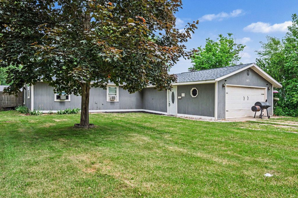 145 W Lafayette Street, Constantine Twp, MI 49042