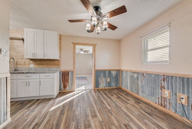 220 Crump Circle, Red Oak, TX 75154