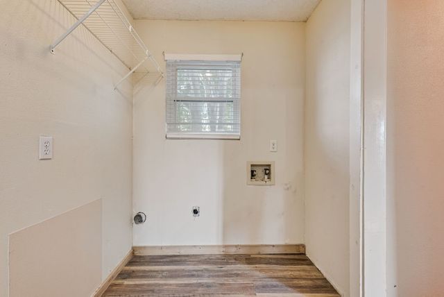 220 Crump Circle, Red Oak, TX 75154