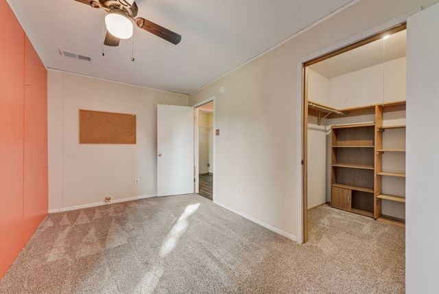 220 Crump Circle, Red Oak, TX 75154