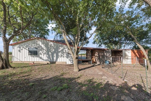 220 Crump Circle, Red Oak, TX 75154