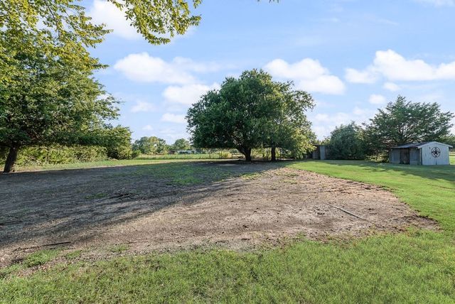 220 Crump Circle, Red Oak, TX 75154