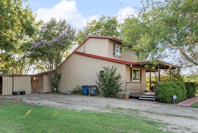 220 Crump Circle, Red Oak, TX 75154