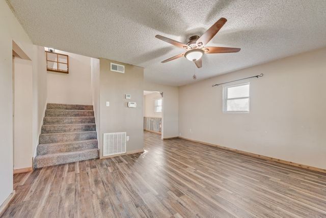 220 Crump Circle, Red Oak, TX 75154