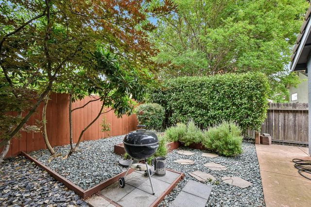 3629 Laurel Grove Ct, Antelope, CA 95843