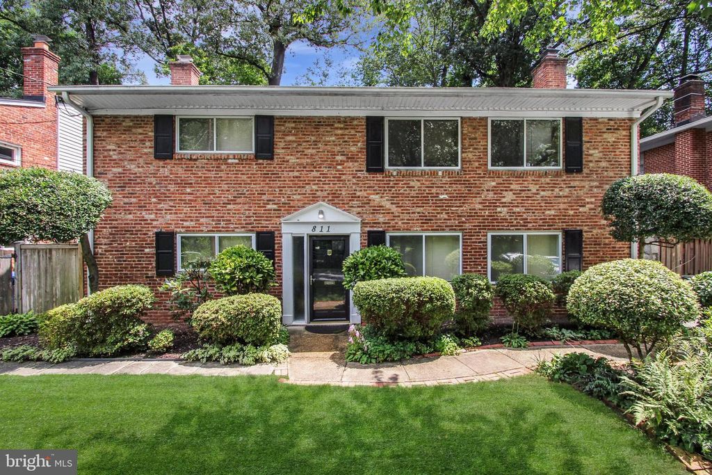 811 E TIMBER BRANCH PKWY, Alexandria, VA 22302
