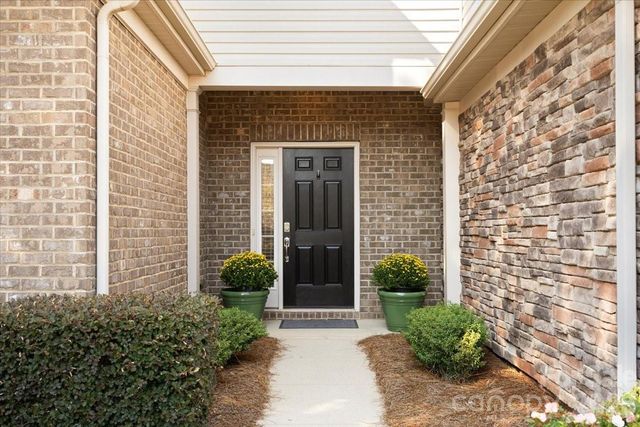 6437 Silver Star Lane, Charlotte, NC 28210