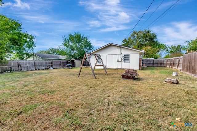 3401 Woodlawn Street, Victoria, TX 77901