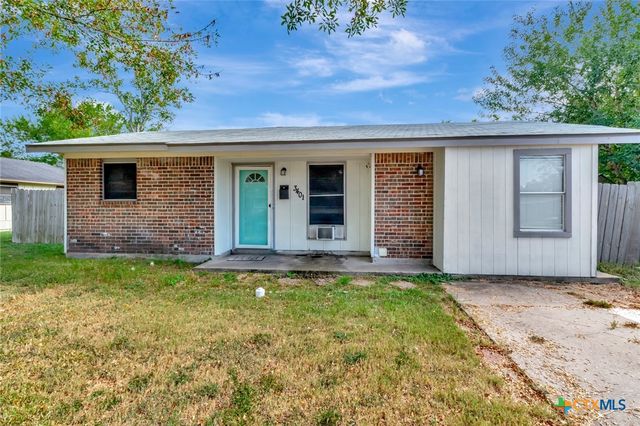 3401 Woodlawn Street, Victoria, TX 77901