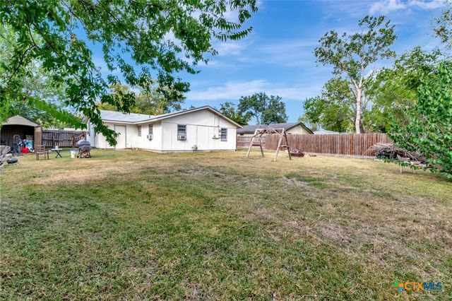 3401 Woodlawn Street, Victoria, TX 77901