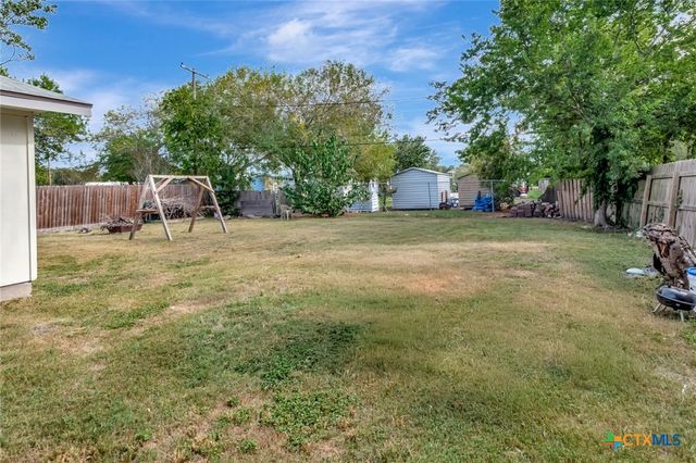 3401 Woodlawn Street, Victoria, TX 77901