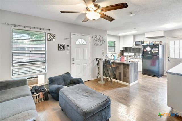 3401 Woodlawn Street, Victoria, TX 77901