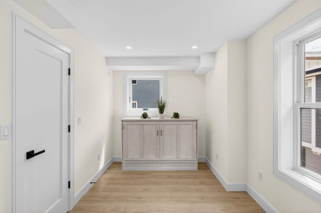 16 Northend Blvd 2, Salisbury, MA 01952