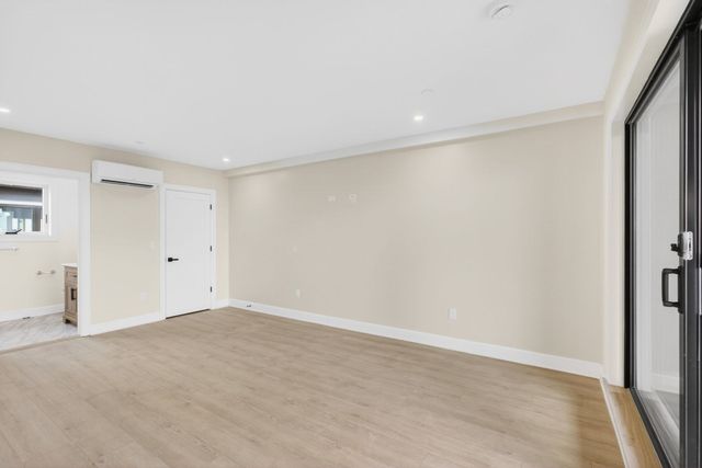 16 Northend Blvd 2, Salisbury, MA 01952