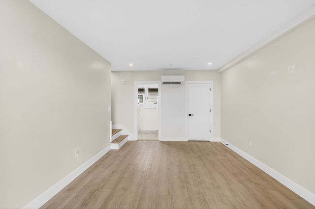 16 Northend Blvd 2, Salisbury, MA 01952