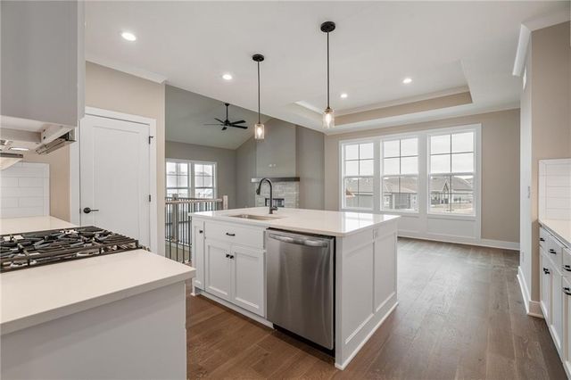 8213 Aurora Street, Lenexa, KS 66220