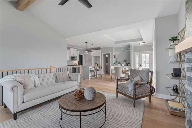 8213 Aurora Street, Lenexa, KS 66220